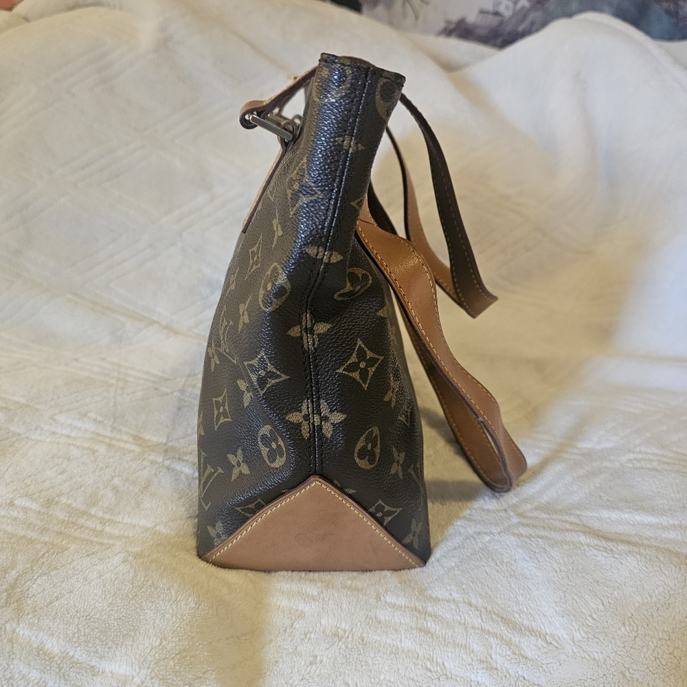 Louis Vuitton Classic Monogram Tote - Picture 6 of 16
